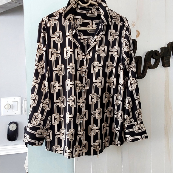 Chic Chain Pattern Button Down Shirt - Picture 3 of 3